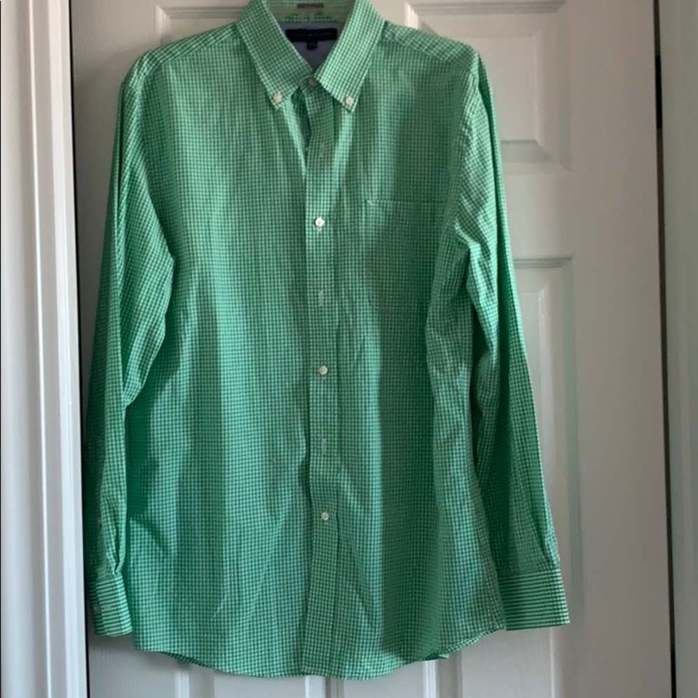 Men’s Tommy Hilfiger button down shirt